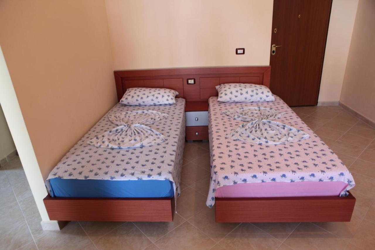 Bakija Apartments Sarande Bilik gambar