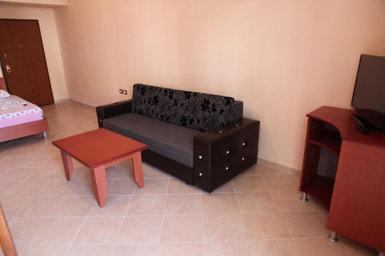 Bakija Apartments Sarande Bilik gambar